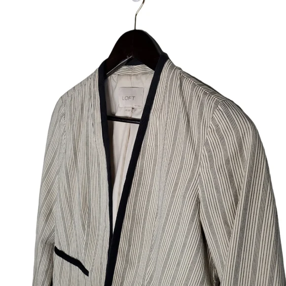 ANN TAYLOR LOFT Pin Stripe Women's Blazer - Picture 3 of 6